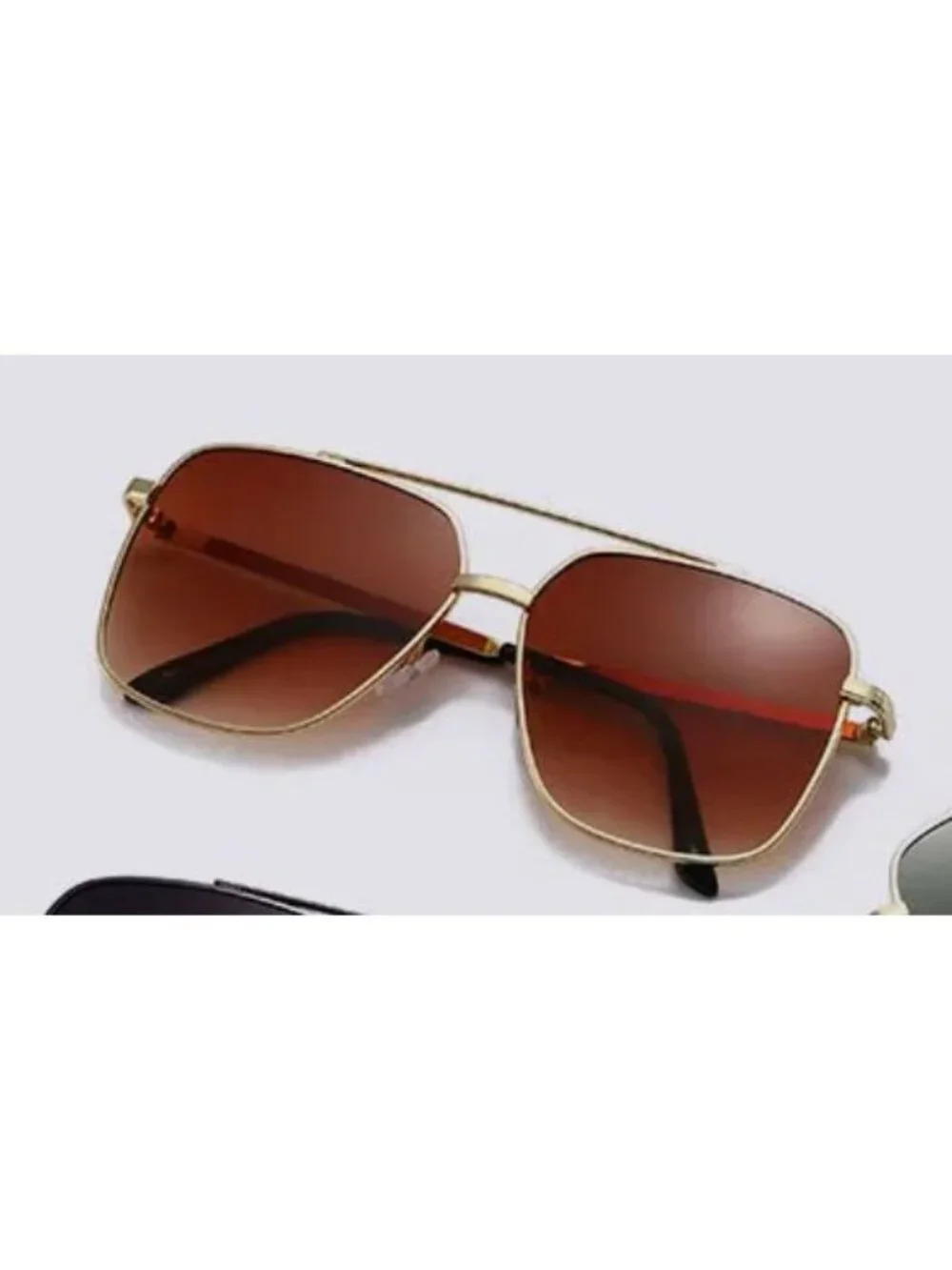 Aviator Style Unisex Gradient Brown Lens Sunglasses With Gold Metal Frame